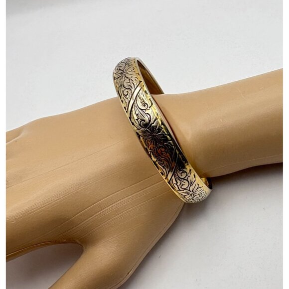 Vintage Floral Etched Bangle Bracelet Gold Tone Ornate Costume Jewelry - Picture 5 of 6